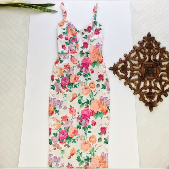 ⬇️$115🚨BUY NOW🚨 AGAIN DYLAN FLORAL MIDI DRESS - Picture 3 of 6